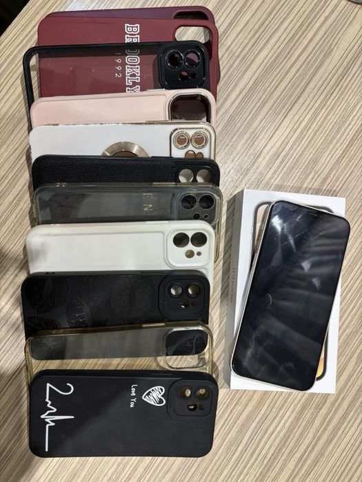 Aйфон 12 /64 GB ОТЛИЧЕН!