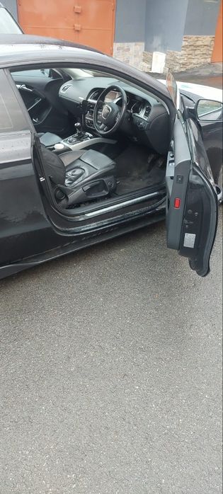 Vând Audi A5 anul 2011