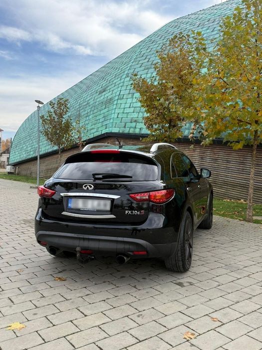 Infiniti FX30D S