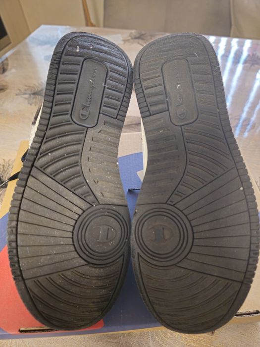 Продавам кецове CHAMPION размер.38 унисекс