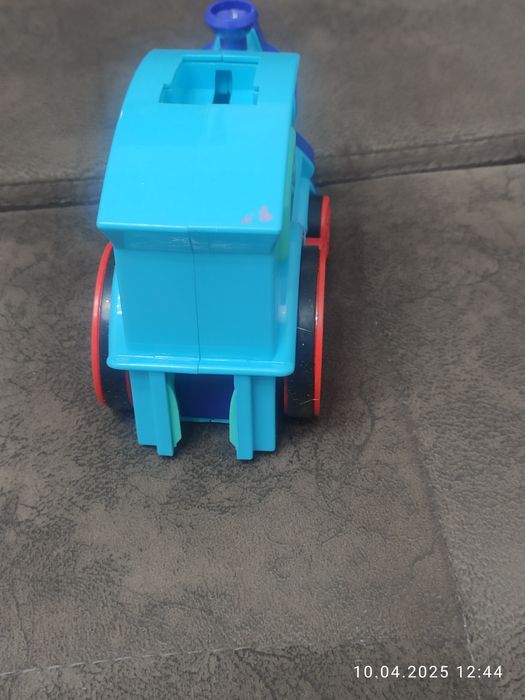 Паровозик на батарейках ( рабочий)