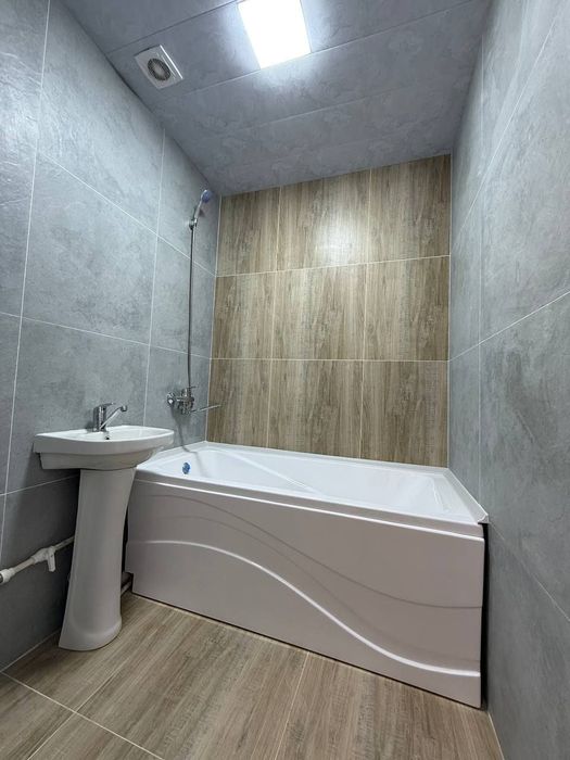 Продается квартира в центре 1-2/3/4 новая Авиасозлар 4