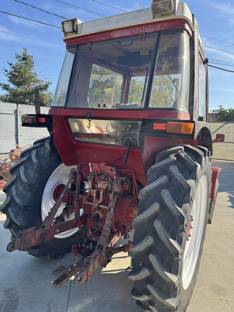 Tractor international 585 motor 4 pistoane