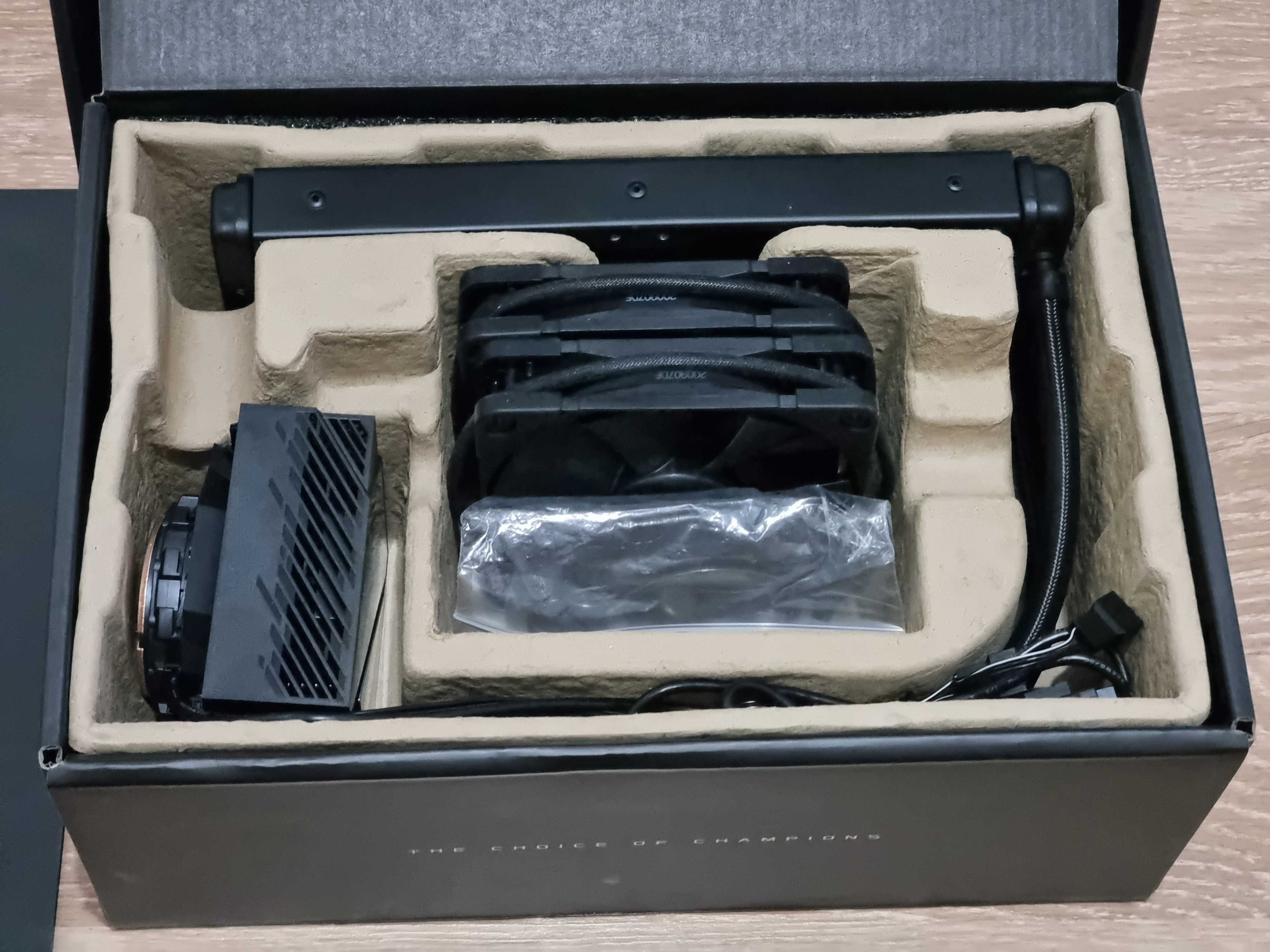 Система жидкостного охлаждения ROG Ryujin 240