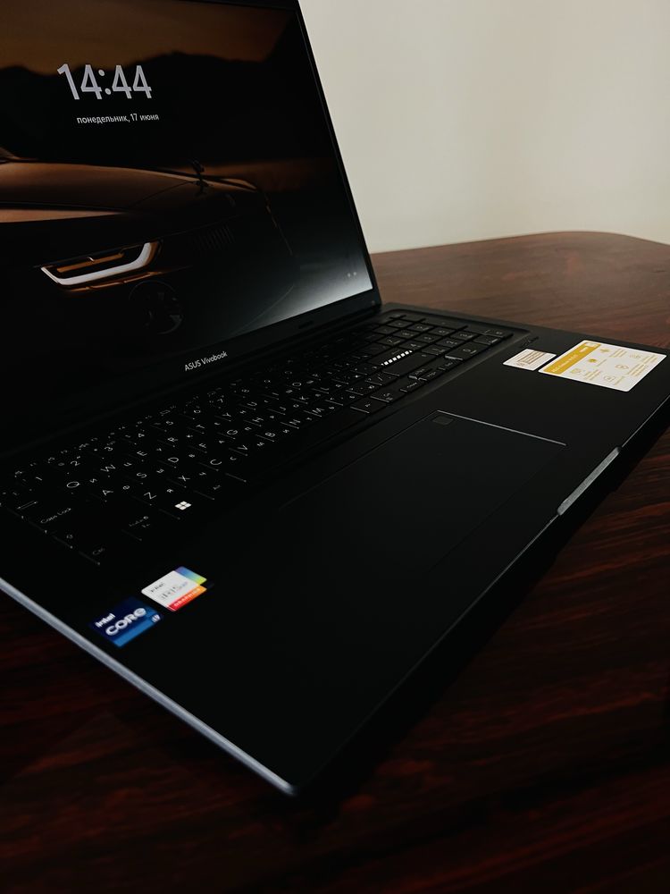 Asus Vivobook 17 Core-i7
