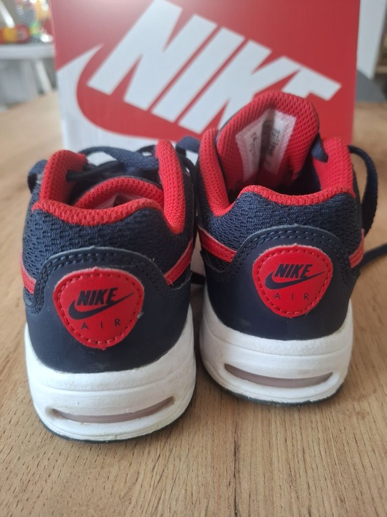 Маратонки Nike Air max,Nike valiant 25 номер