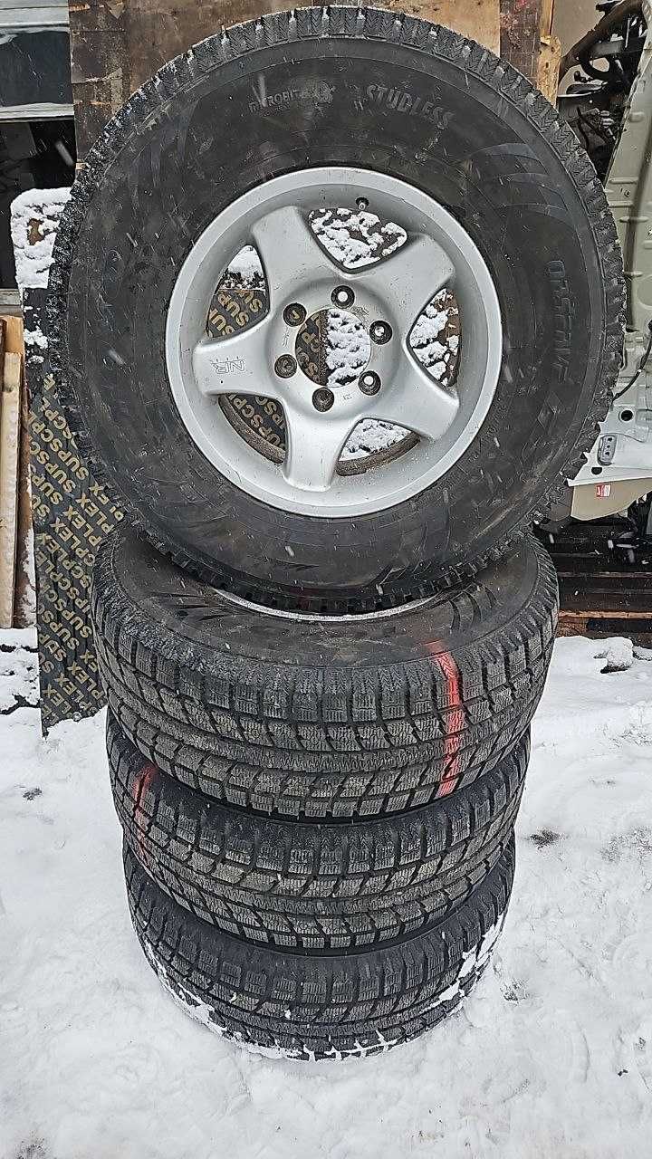 Комплект шины+диски  TOYO  265\70\16 зима