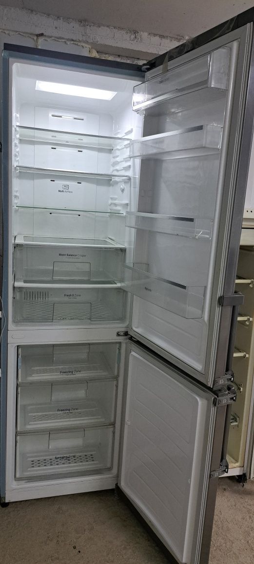 Холодильник 2 м высотой