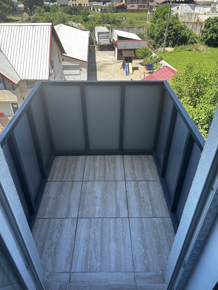 Vand apartament cu 2 camere