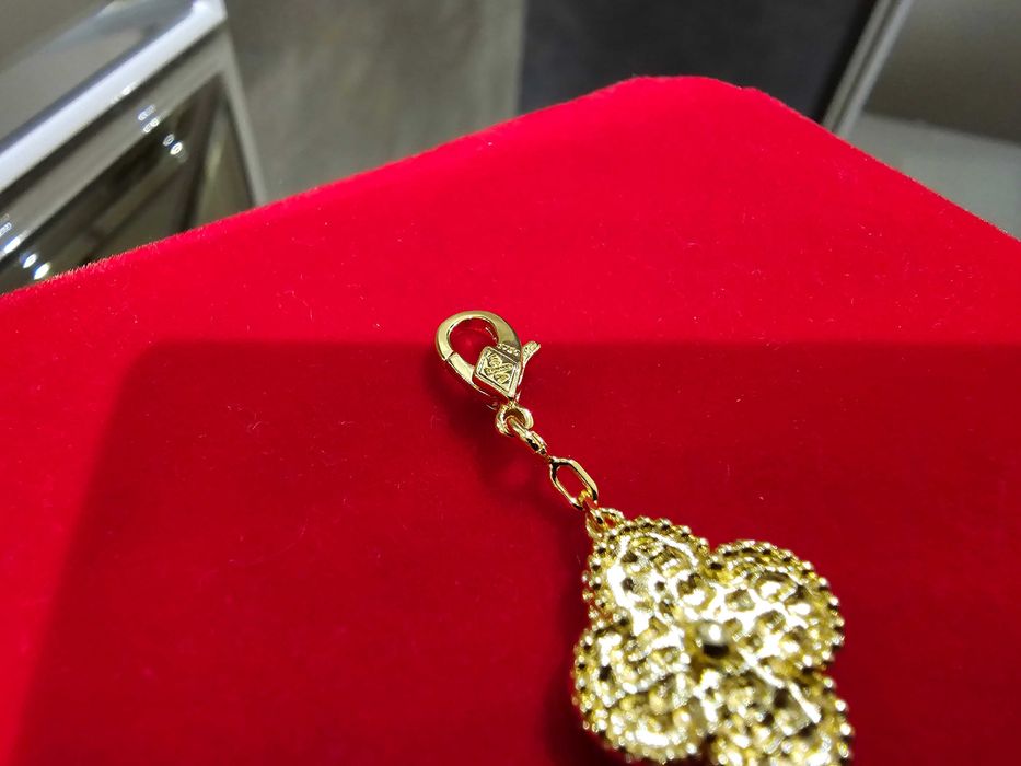 Van Cleef & Arpels VCA Gold 5 Motifs Vintage Alhambra Дамска Гривна