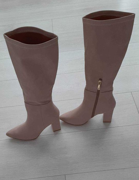 Cizme dama marimea 37, culoarea Nude, piele ecologica, noi