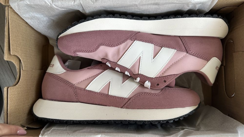 Кроссовки New balance новые, размер 40