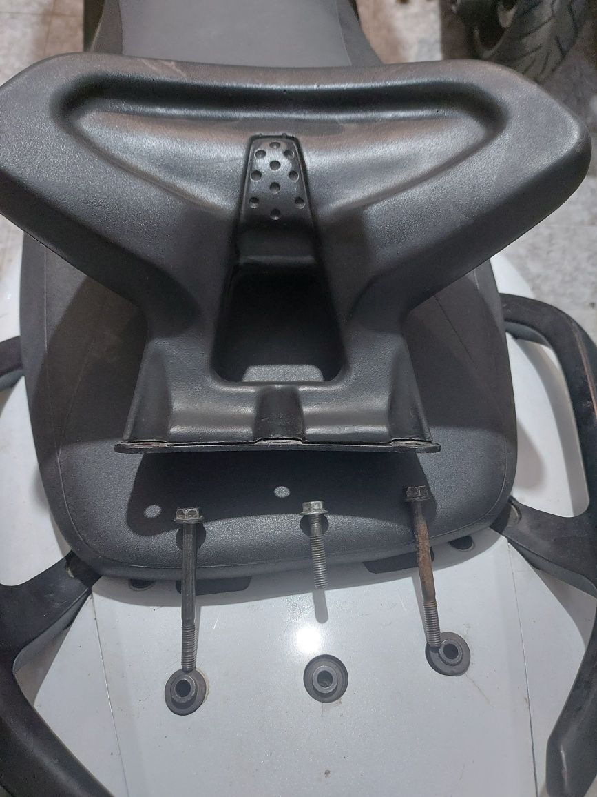 Облегалка за пасажера. За T-max500 T-Max530