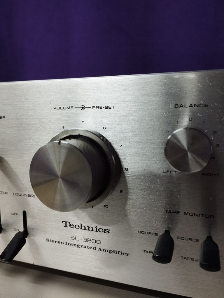 Усилитель Technics SU-3200 в отличном состоянии .
Ишлаши чоткий. Пробл