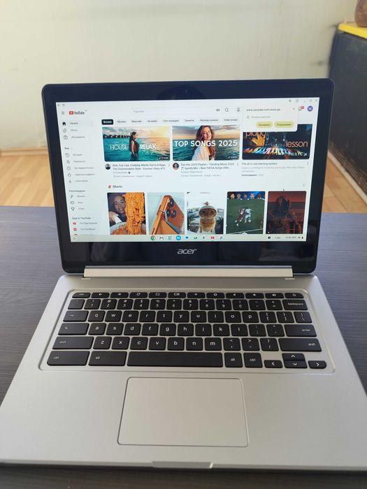 ChromeBook Acer , 13.3" FULL HD тъчскийн, 4 ядрен, 4GB рам, 32GB SSD.
