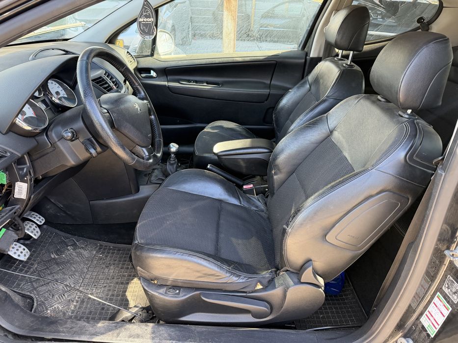 Пежо 207 1.6 бензин 150 кс 2008 Г само на части