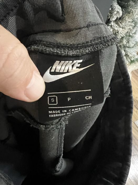 Nike Tech Fleece Camo size S/XS