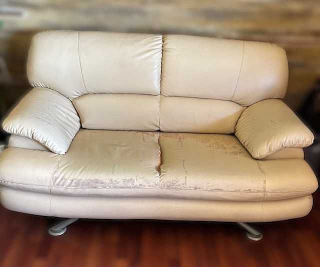 Ocazie! 2 canapele piele ecologica (2 și 3pers.). Design deosebit!
