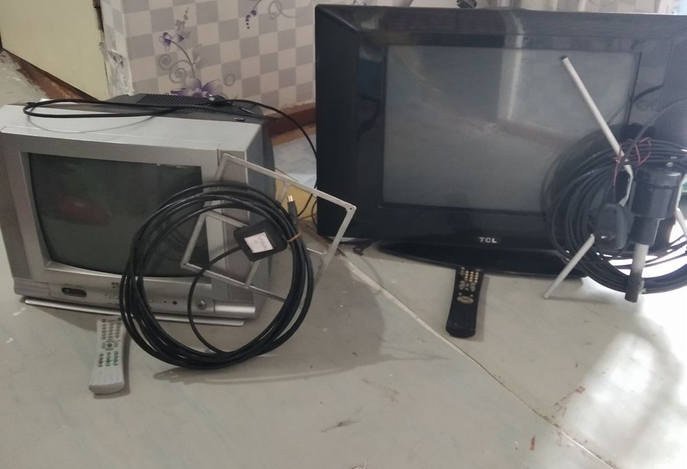 Телевизорлар сотилади (2 та)