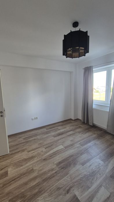 Ap. 2 camere de inchiriat