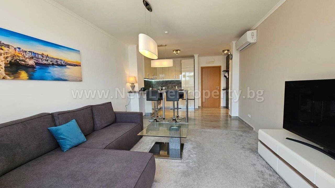 Продава се Двустаен апартамент в Бургас, Сарафово - 74 кв.м за 1987 €/кв.м - Снимка #10