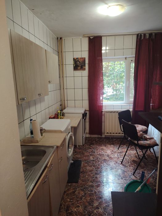 Brâncoveanu metrou,42 de mp,parter,1600 de lei
