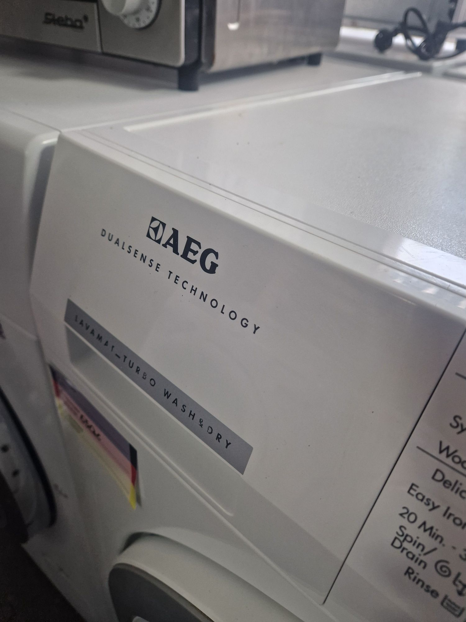 Пералня със сушилня Aeg 9/6 кг А+++