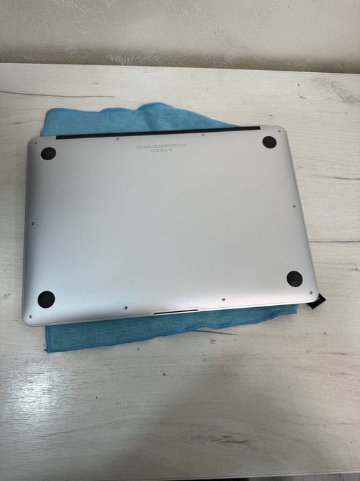 MacBook Air i5 stare impecabila !