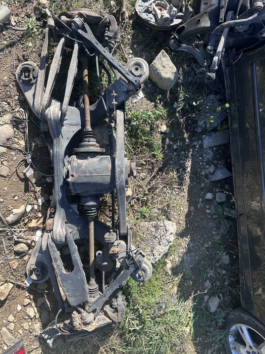 Оборудван заден мост Mercedes W211