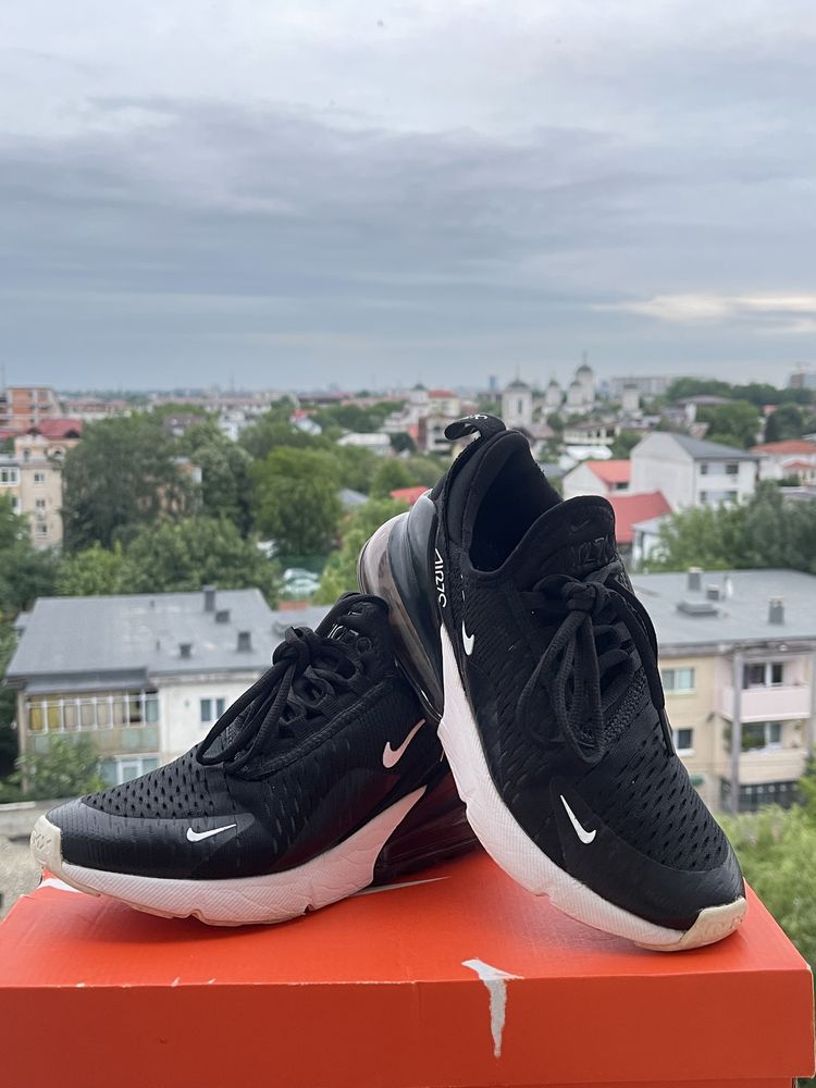 Nike Air Max 270