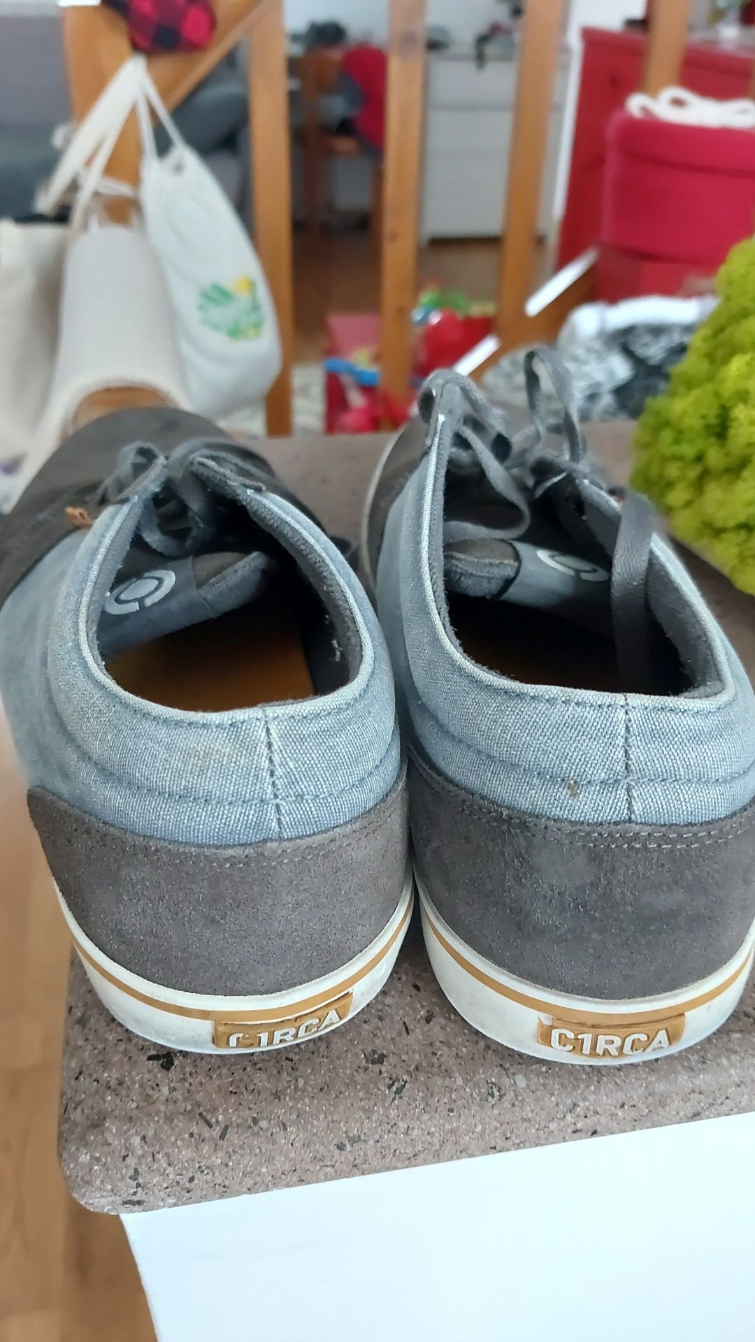 Pantofi/ tenisi Circa 47