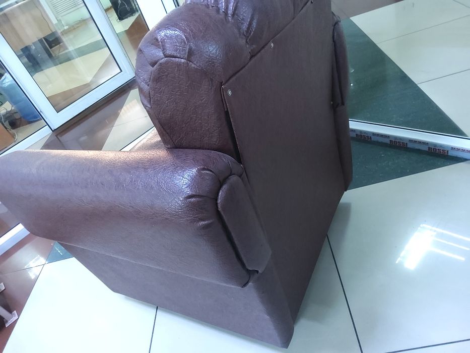 Кресло кож.заменитель