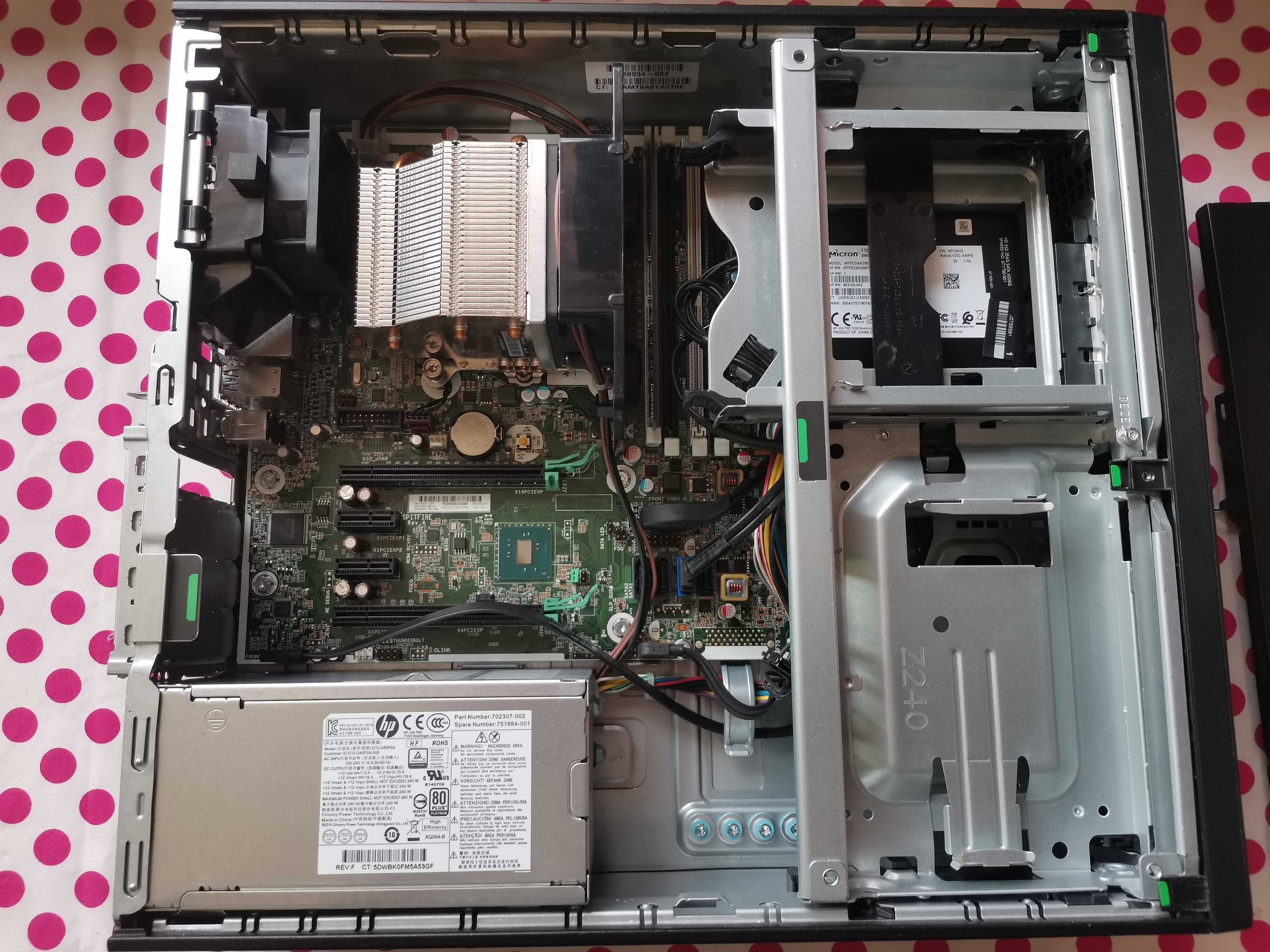 Computer HP Z240 I3 7100, 8GB DDR 4, SSD 250 GB.