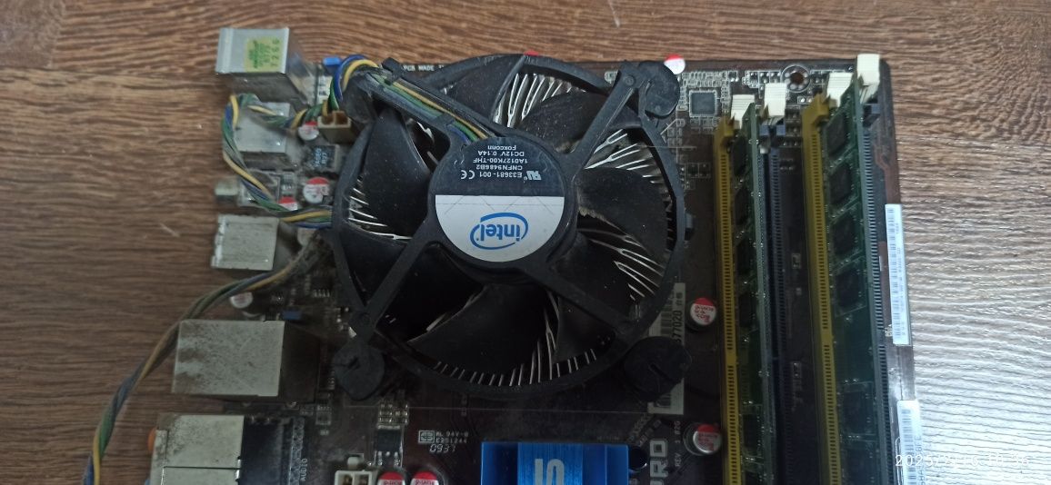 placa de baza procesor video ram  mai vechi
