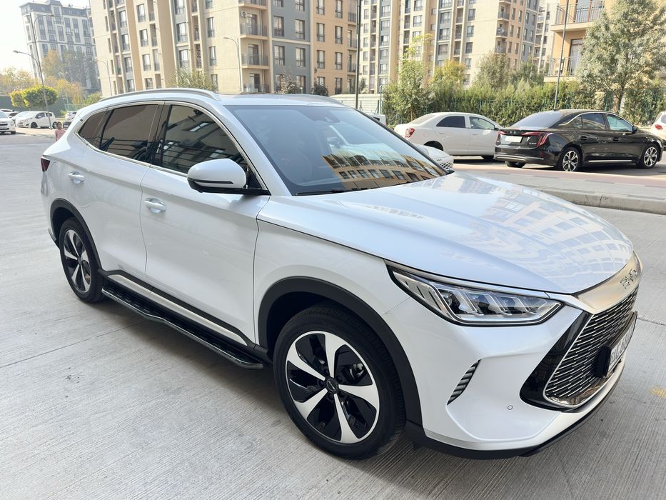 Продается BYD SONG PLUS DM-i (gibrit) 2023г 34.000 км , краска чистая.