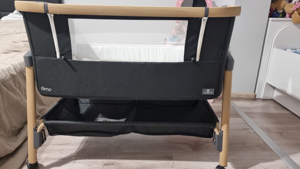 Кошара Cangaroo Amo next to me