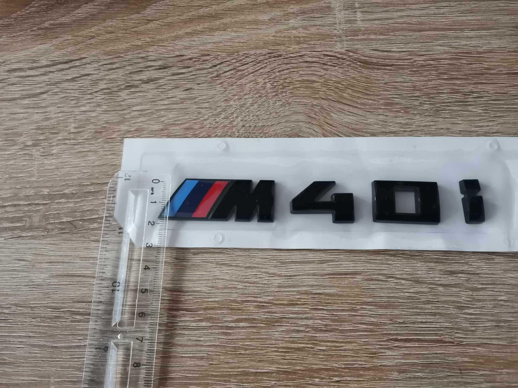 черна емблема BMW M40i малък размер