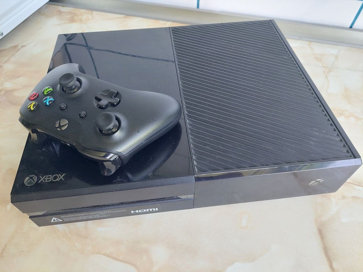 [XboxOne] Vând consolă Xbox One 512GB completă + manetă wireless /poză