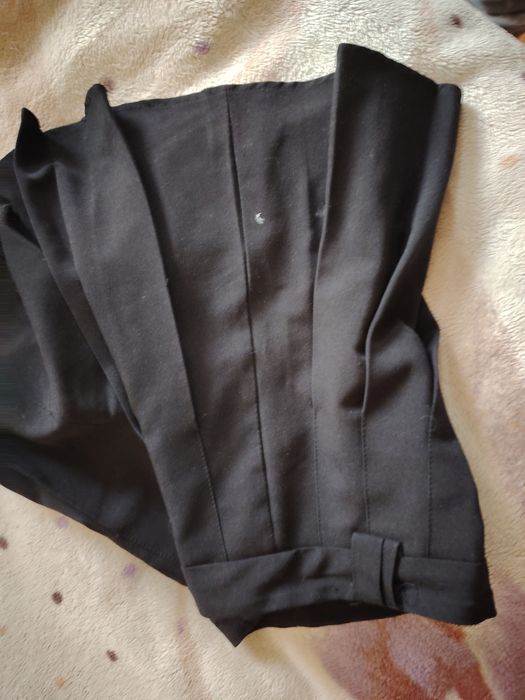 Школьная юбка в черном цвете