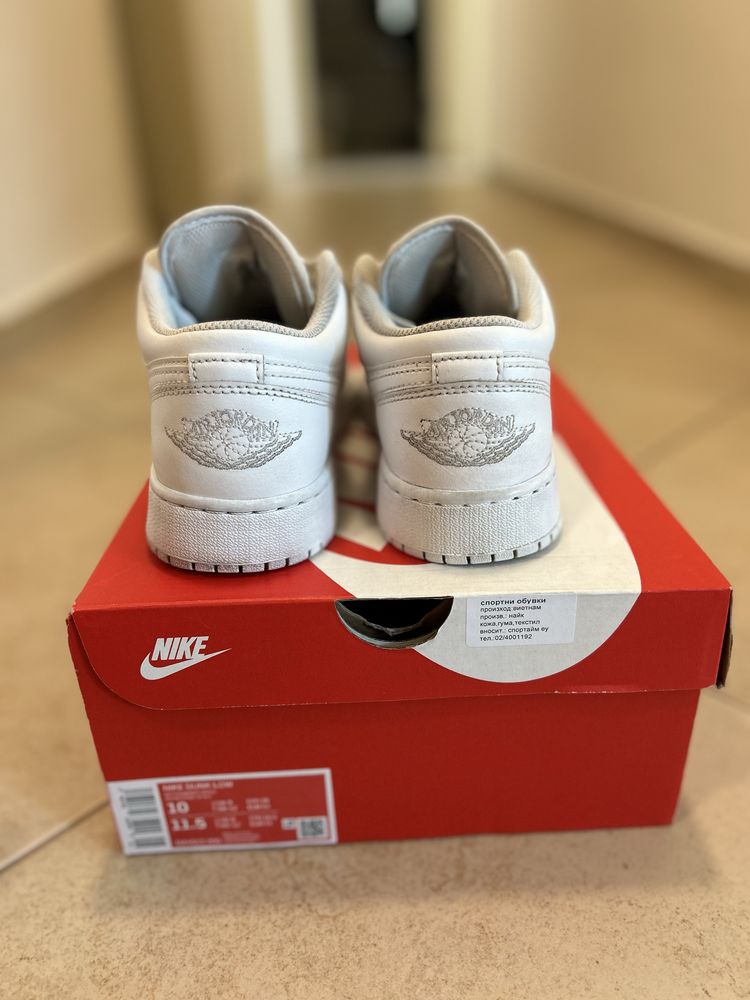 Air Jordan 1 Low Triple White( women)