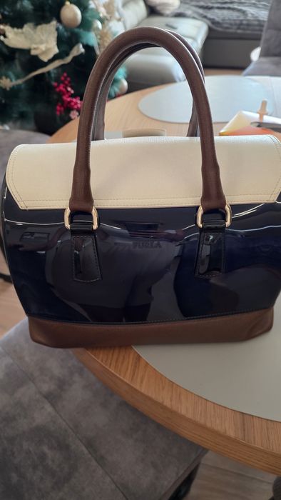 Чанта Furla в три цвята