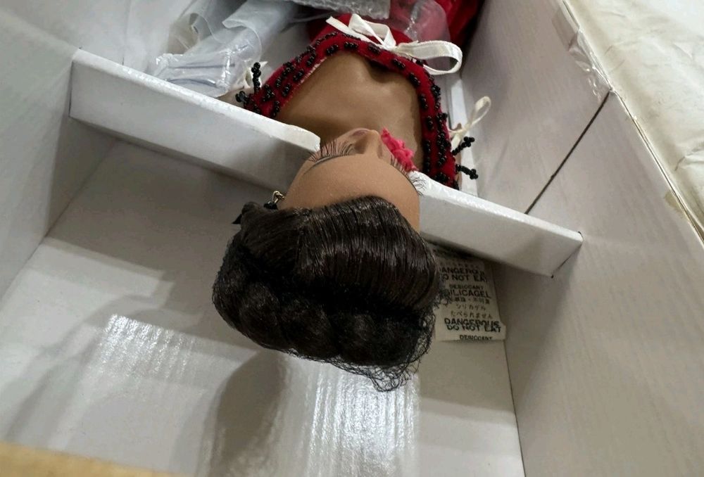 Păpușa de colecție model rar