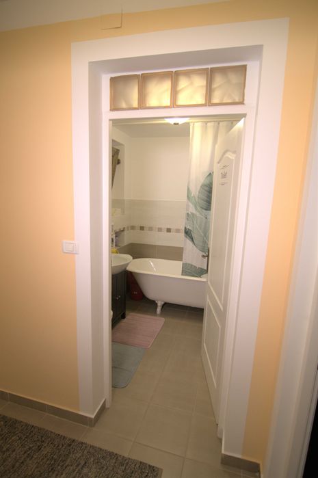 Apartament 2 camere - complet renovat , utilat , mobilat