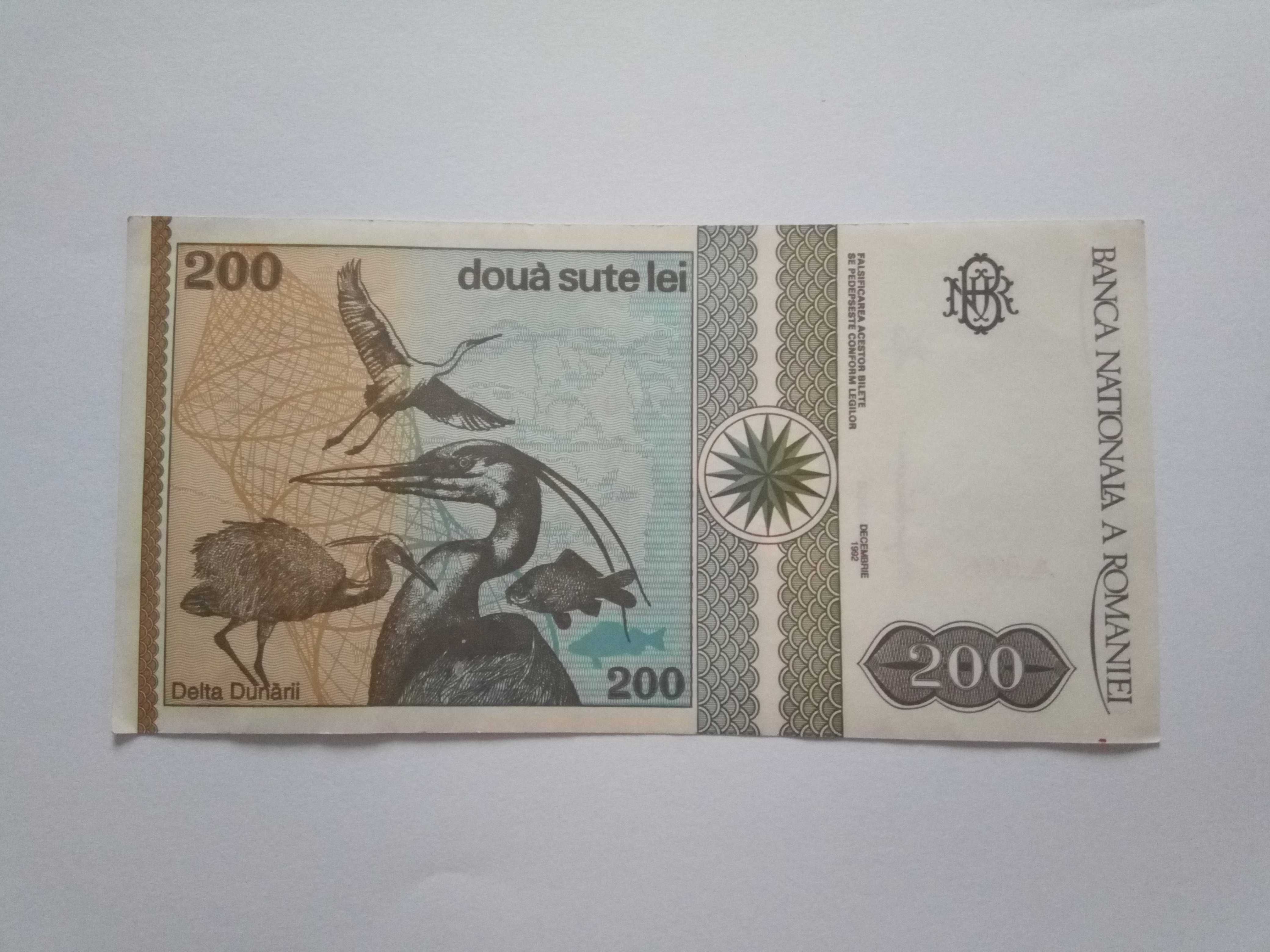 Vând bancnota nouă de 200 lei