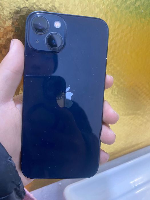 Айфон 13 почти новый