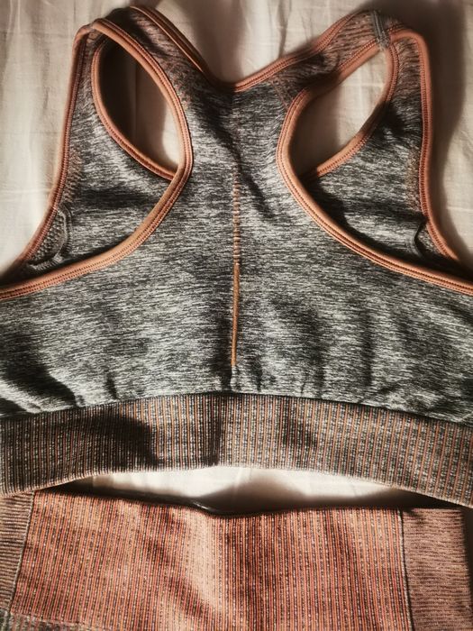 Дамски спортен екип