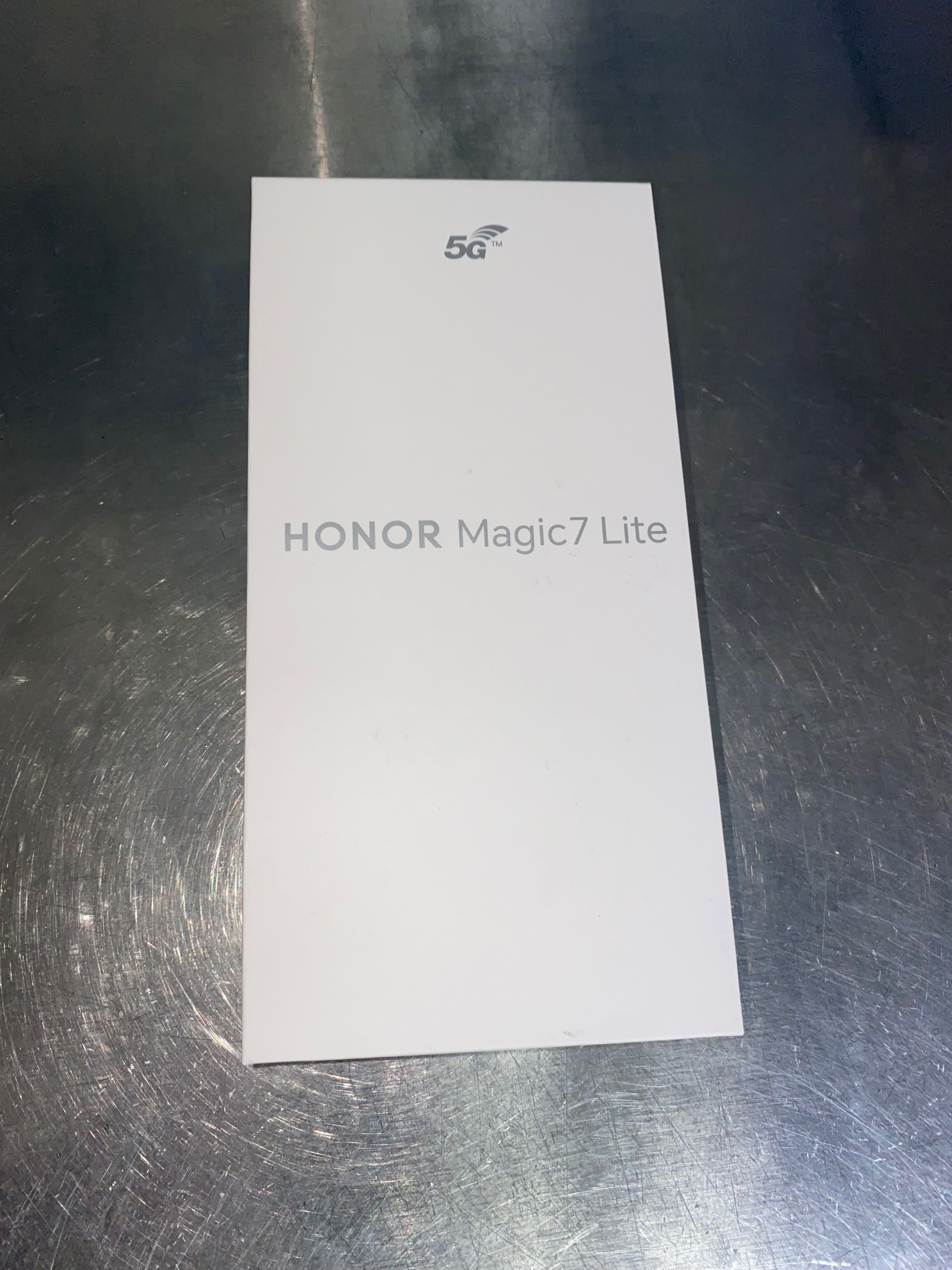 HONOR Magic 7 Lite (2 БРОЯ) Чисто нови с 2г. гаранция , 256 GB