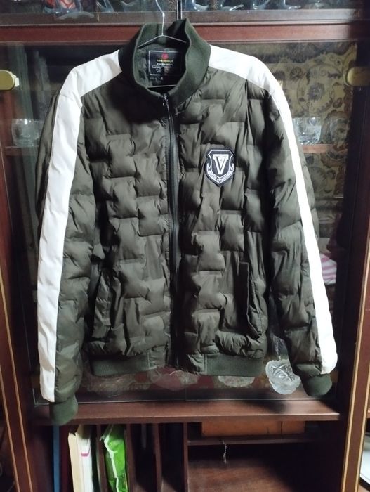 Продам куртки подростковые