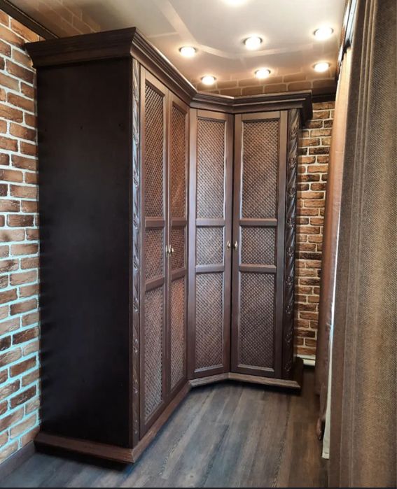 Шкаф угловой для прихожей