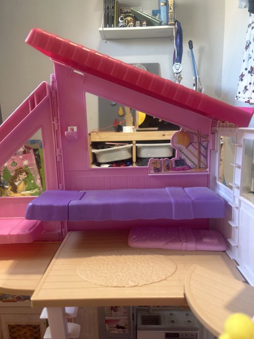 Барби / Barbie къща на 2 етажа, с аксесоари
